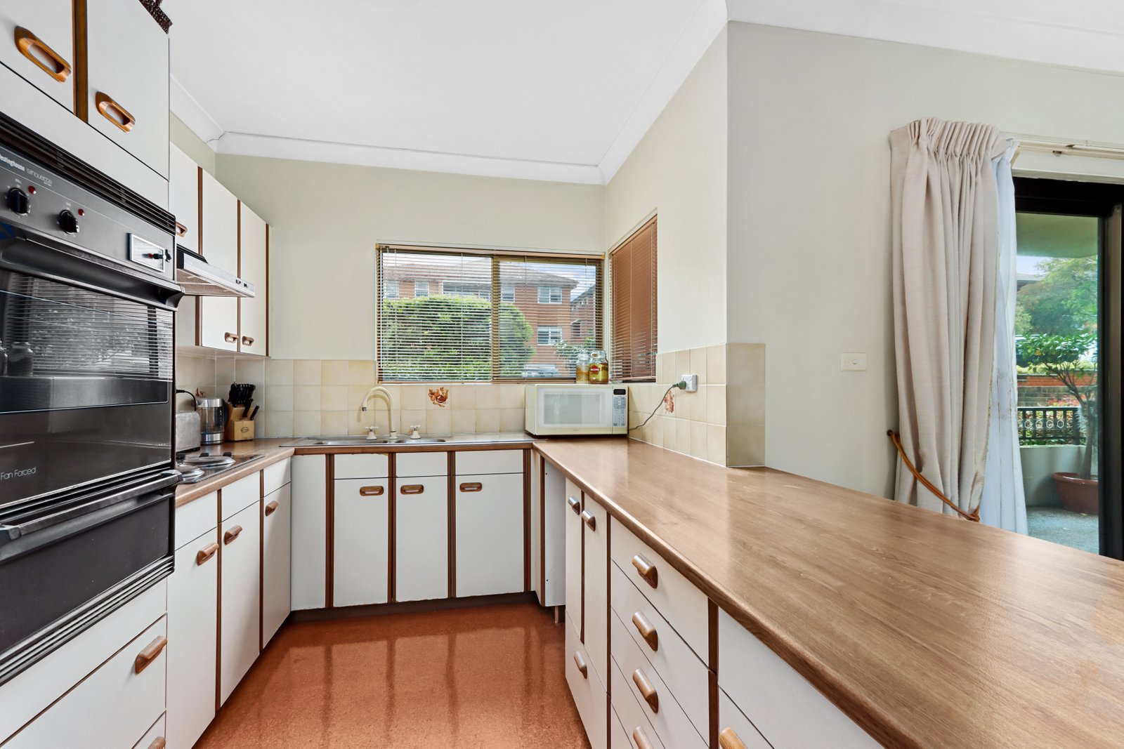 2/37 Letitia Street OATLEY 2