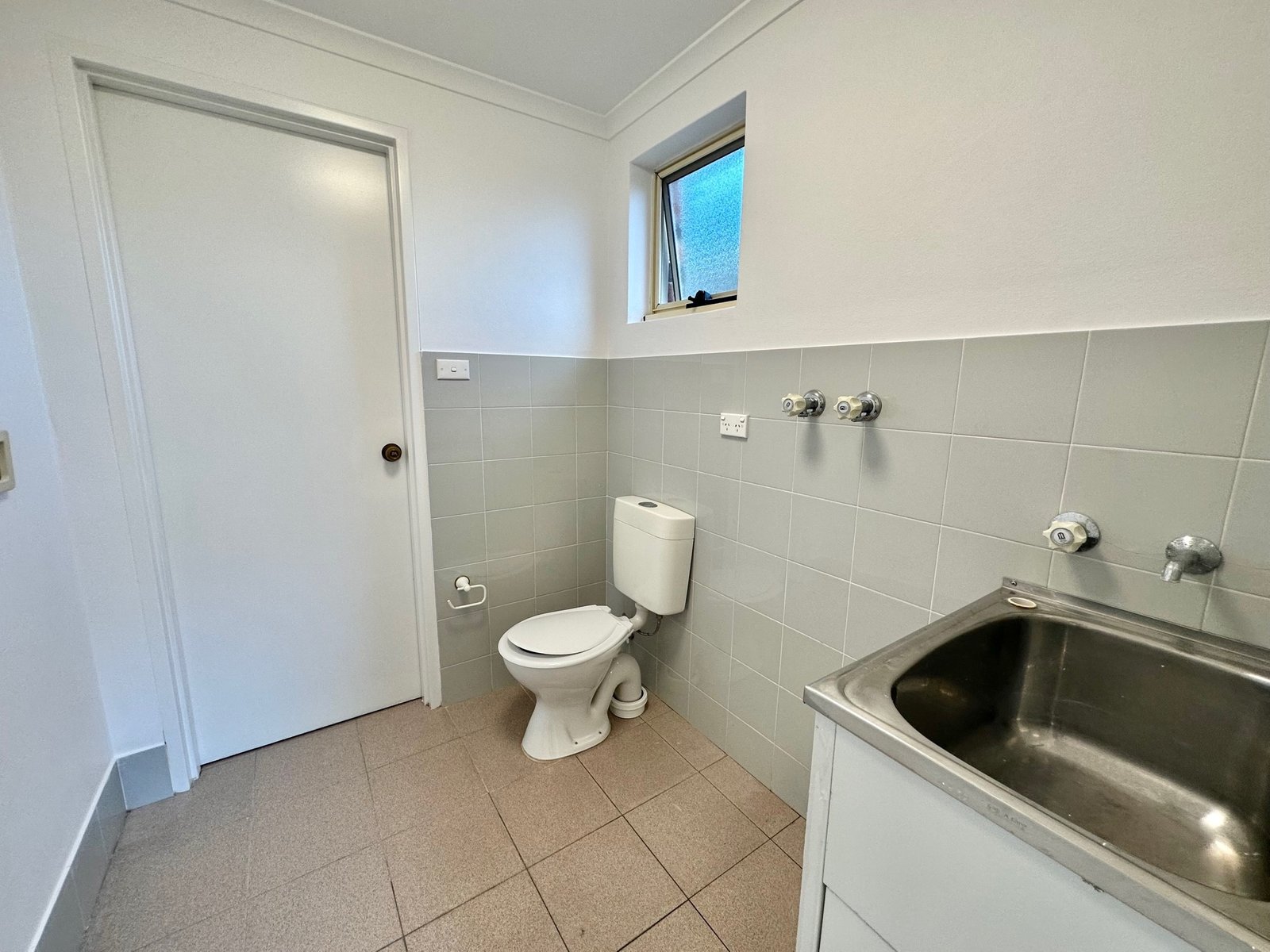 2/37 Lucas Avenue MALABAR 10