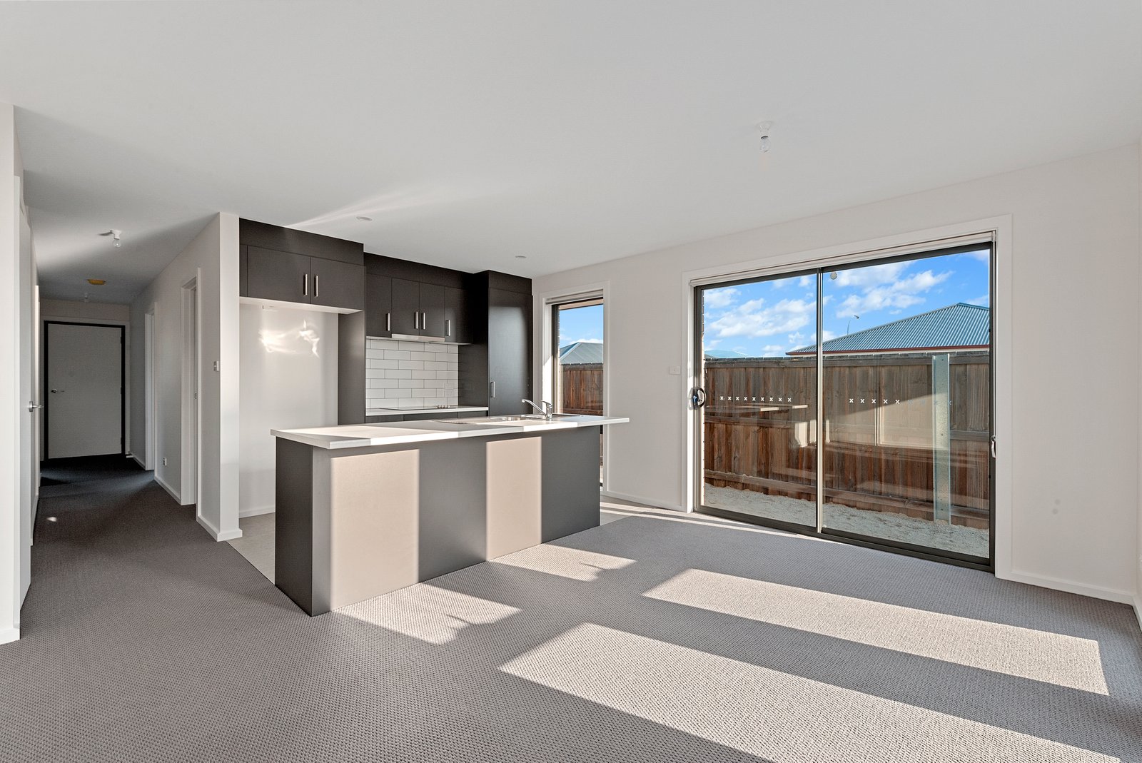 2/37 Menin Drive BRIGHTON 7
