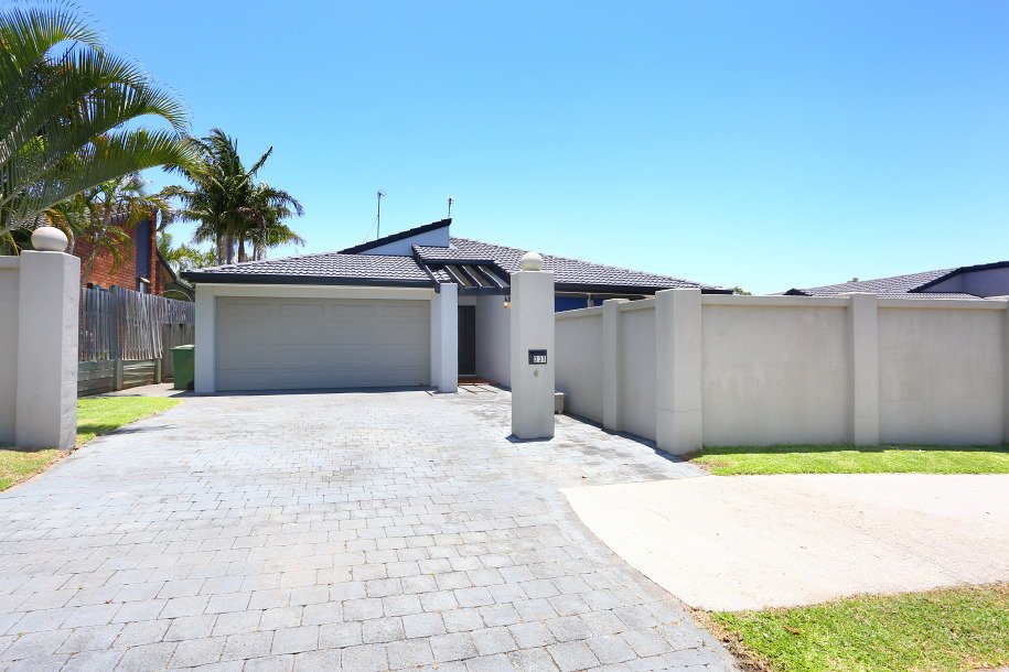 237 Ron Penhaligon Way ROBINA 1