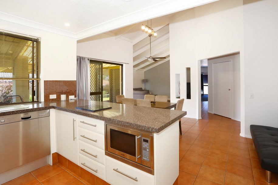 237 Ron Penhaligon Way ROBINA 9