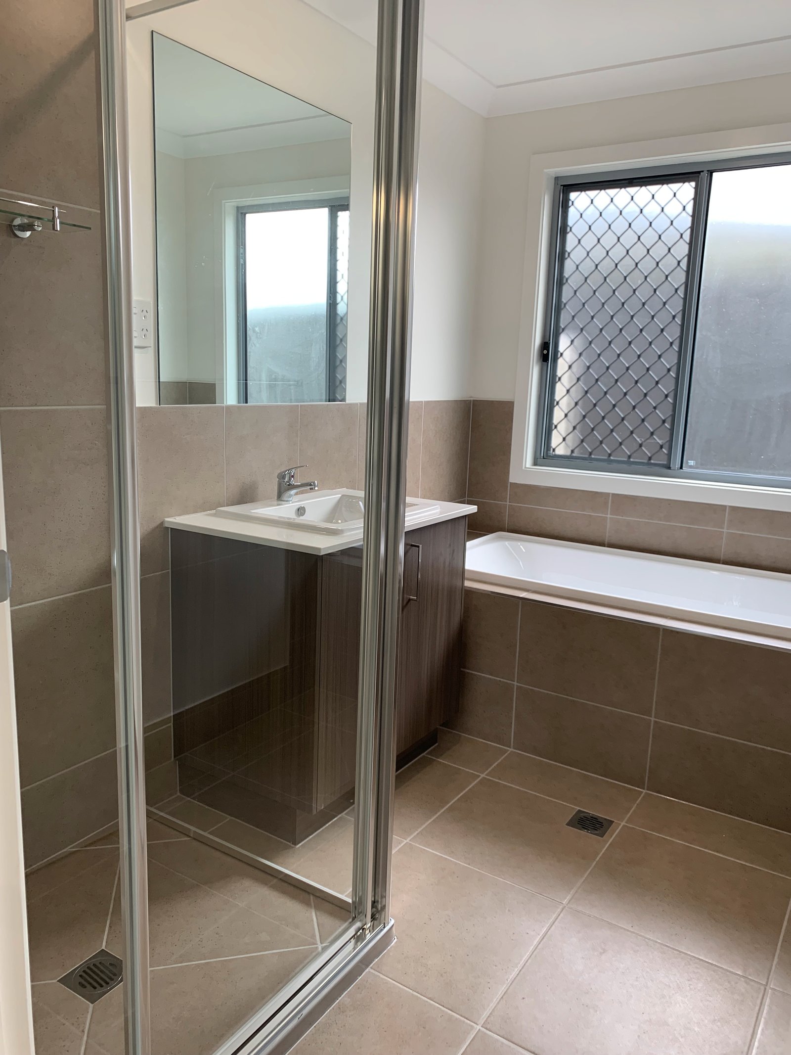 2/37 Tangerine St Gillieston Heights 6