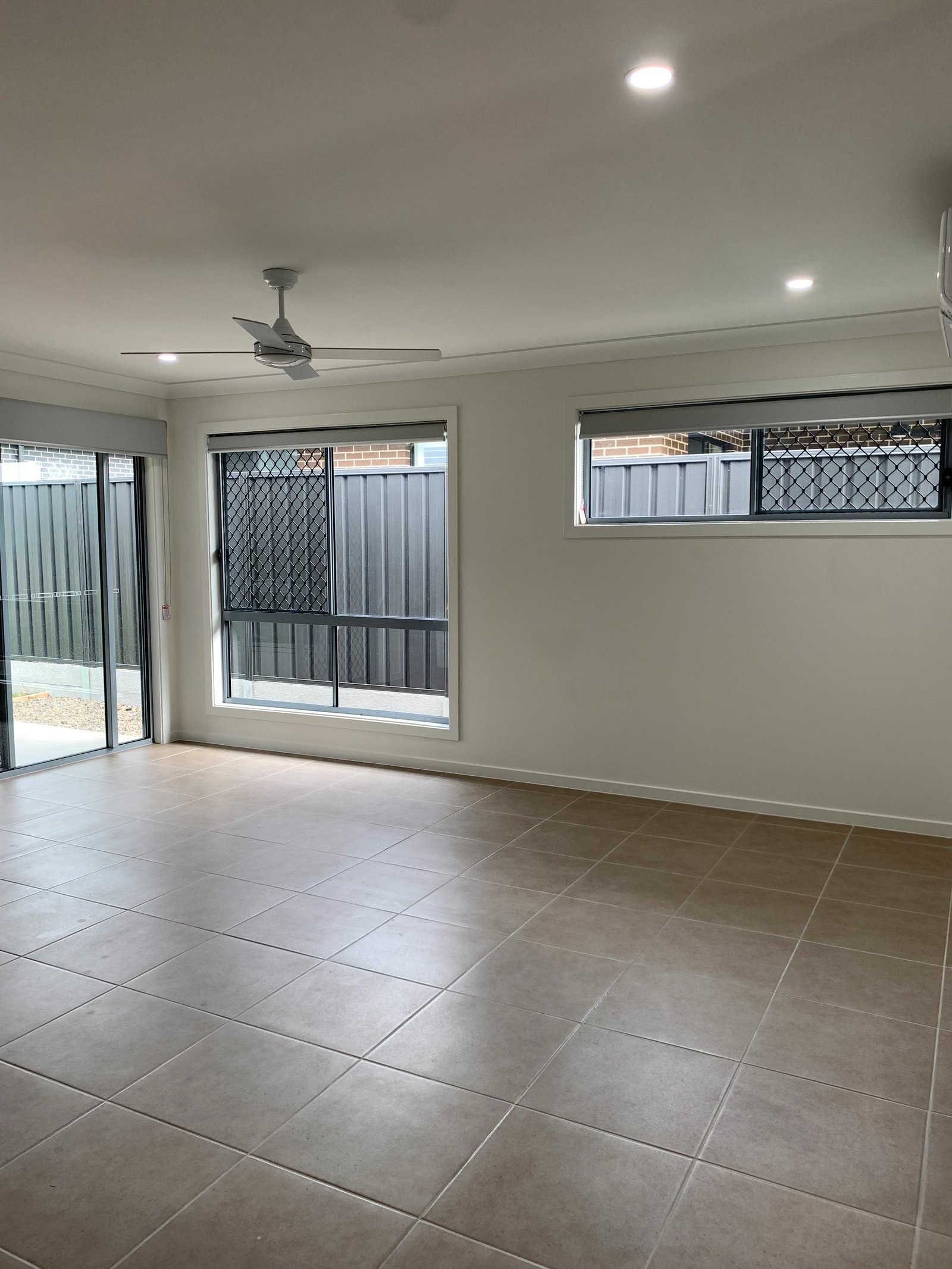 2/37 Tangerine St Gillieston Heights 7