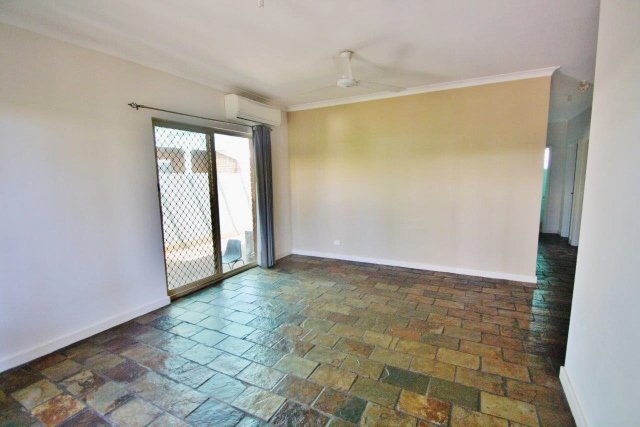 2/37 Taylor Road CABLE BEACH 2