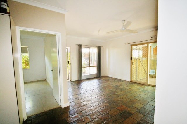 2/37 Taylor Road CABLE BEACH 4