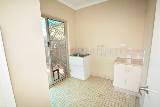 2/37 Taylor Road CABLE BEACH 11
