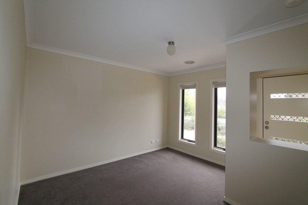 2/37 Victoria Street CRESWICK 2