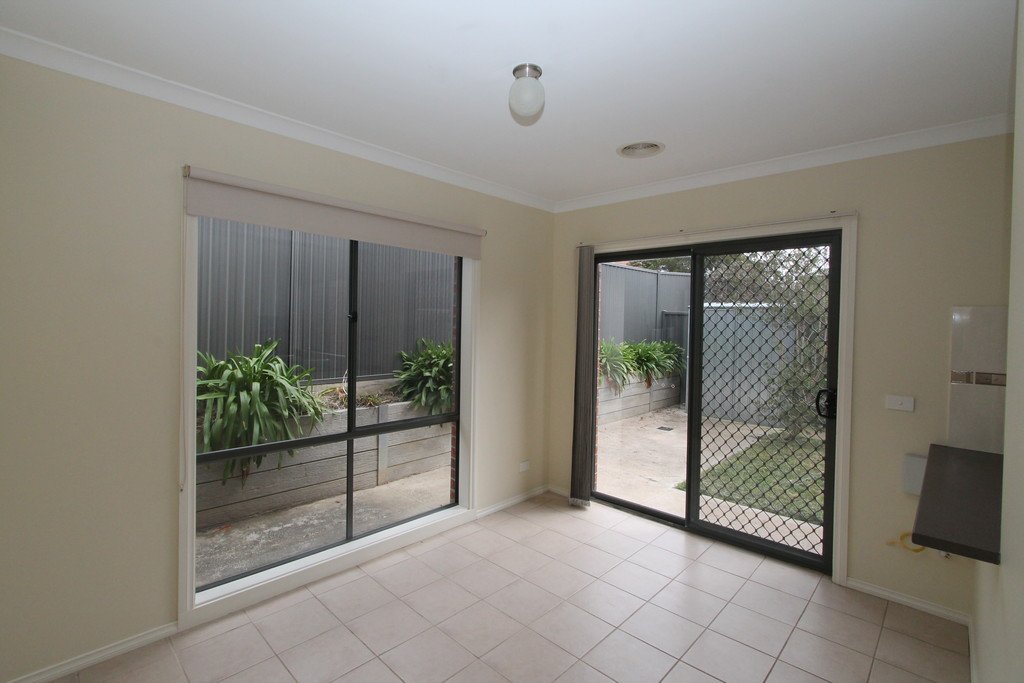 2/37 Victoria Street CRESWICK 7