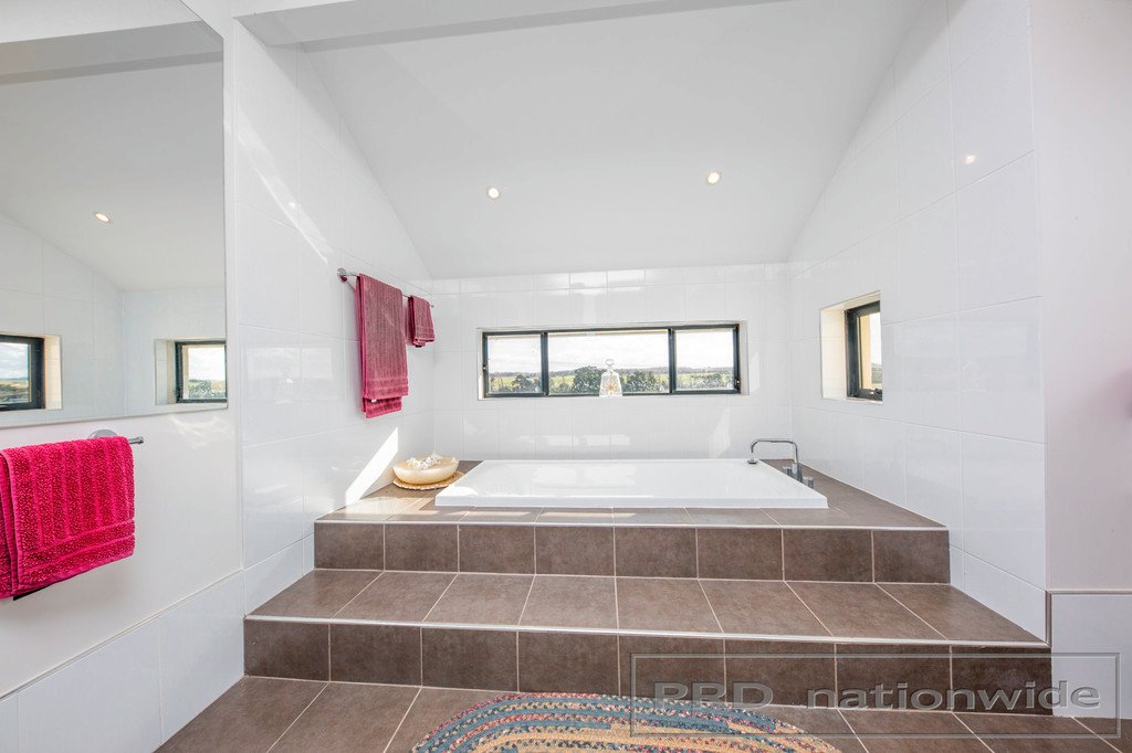 237 Windermere Road LOCHINVAR 7