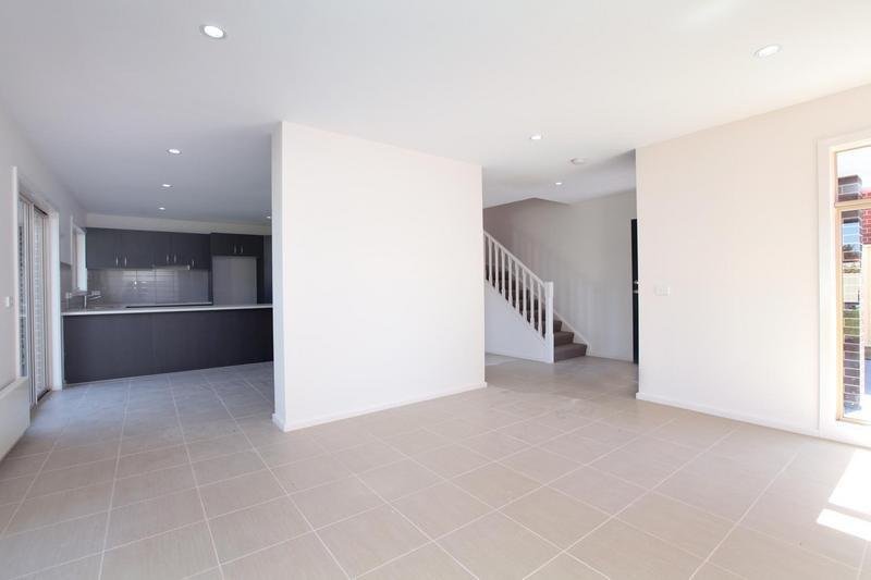 Gallery: 2/37 Yardley St  Maidstone