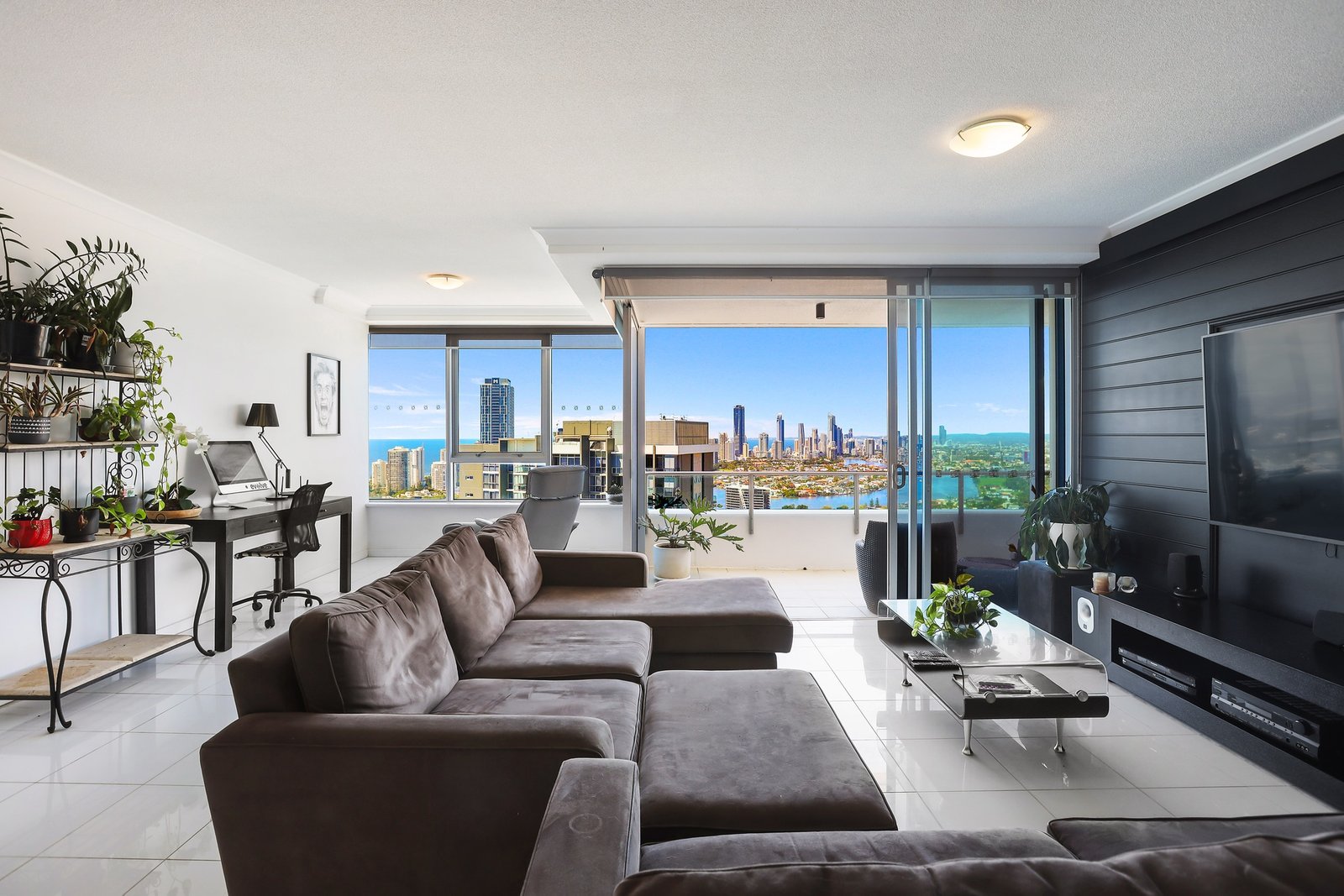 23703/5 Lawson Street SOUTHPORT 4