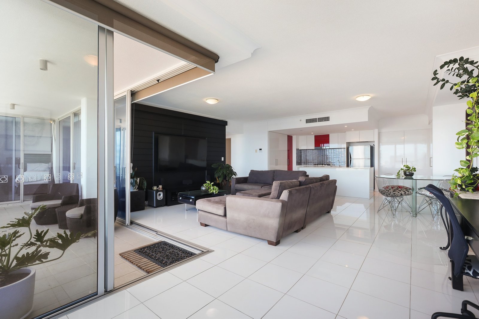 23703/5 Lawson Street SOUTHPORT 6