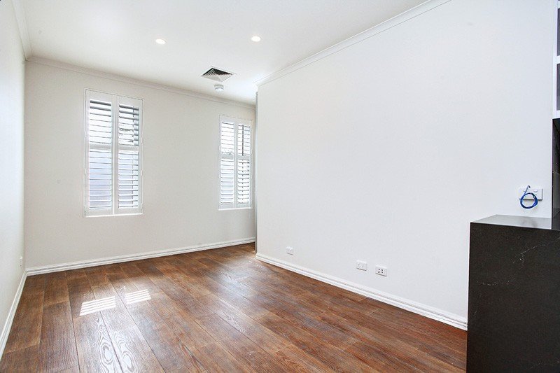 Gallery: 2/371 Clarendon Street