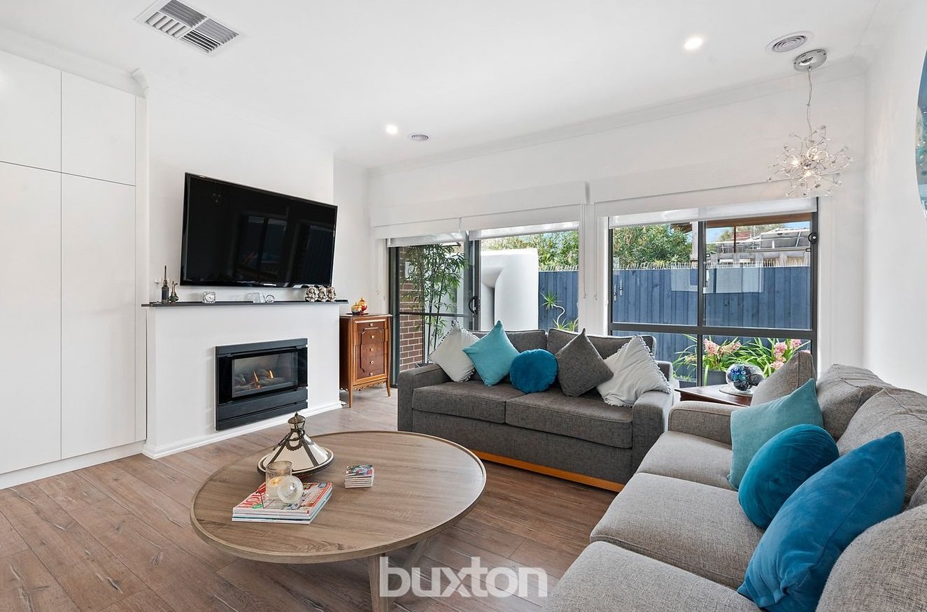 Gallery: 2/377 Bay Road