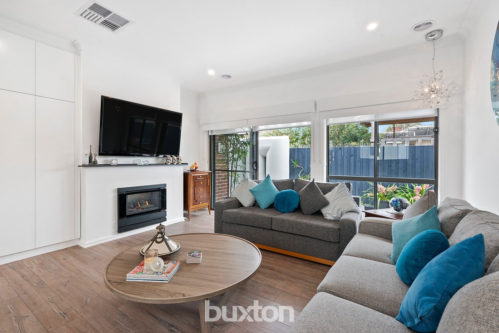 Gallery: 2/377 Bay Road
