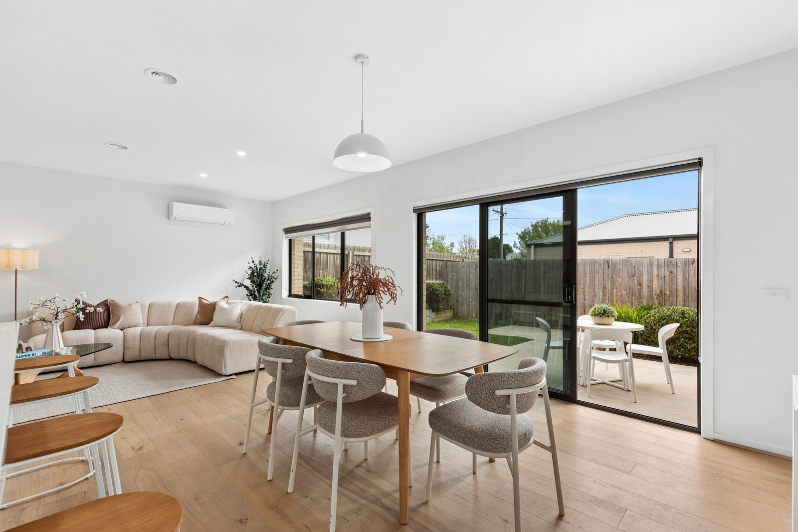Gallery: 2/379 Autumn Street