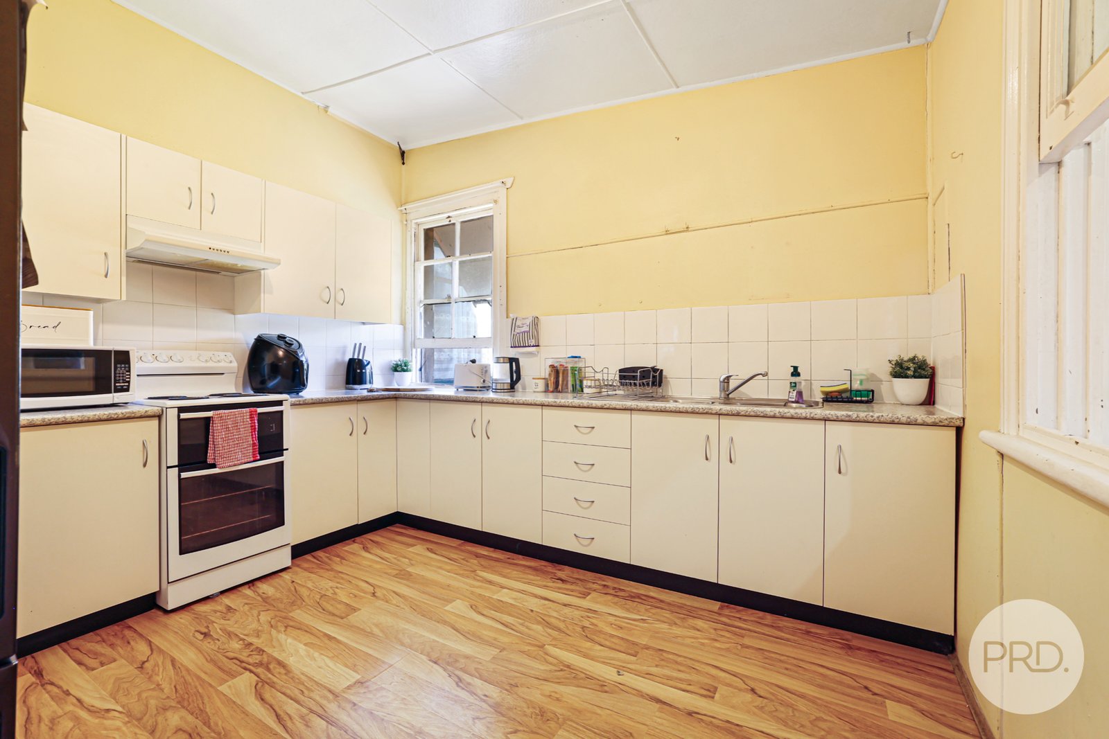 238-240 George Street QUIRINDI 28