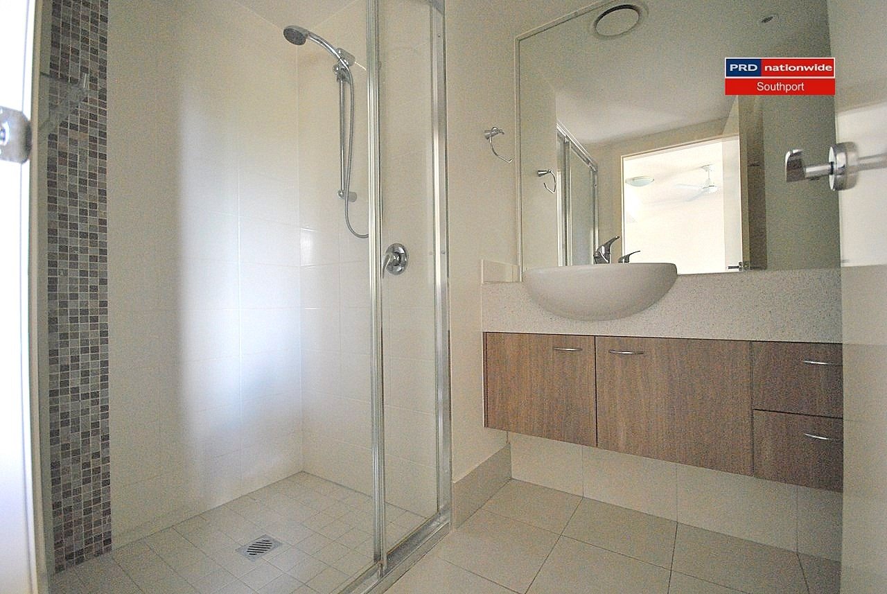 2/38-40 Johnston Street SOUTHPORT 6