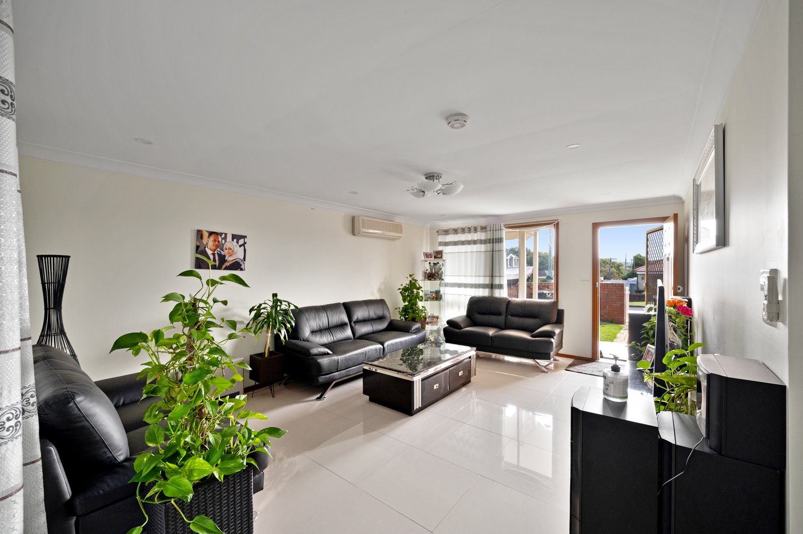 2/38 Carinda Street INGLEBURN 2