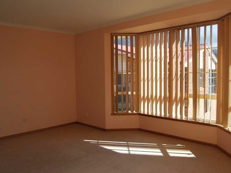 2/38 Cuthbertson Place LENAH VALLEY 5