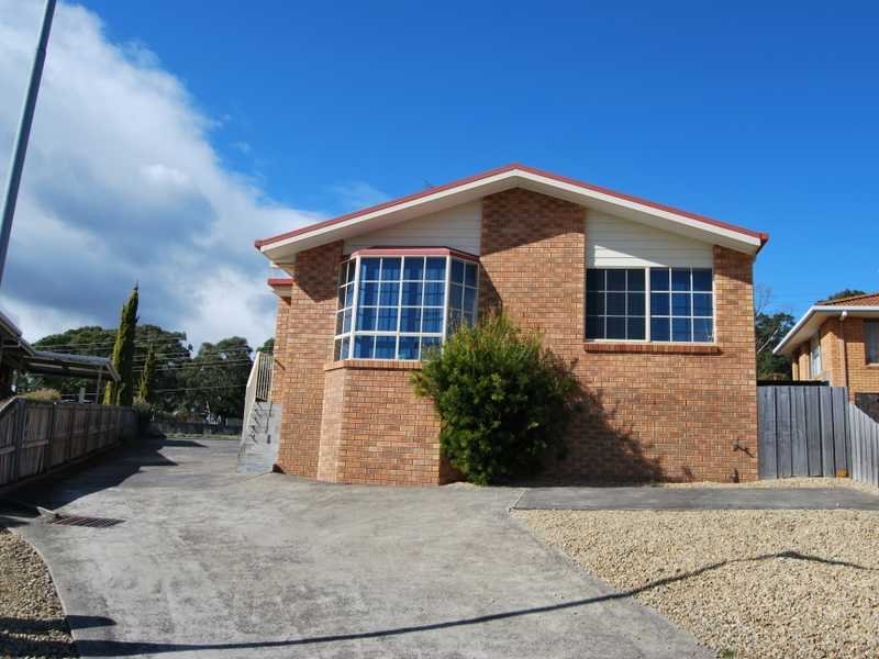 2/38 Cuthbertson Place LENAH VALLEY 1