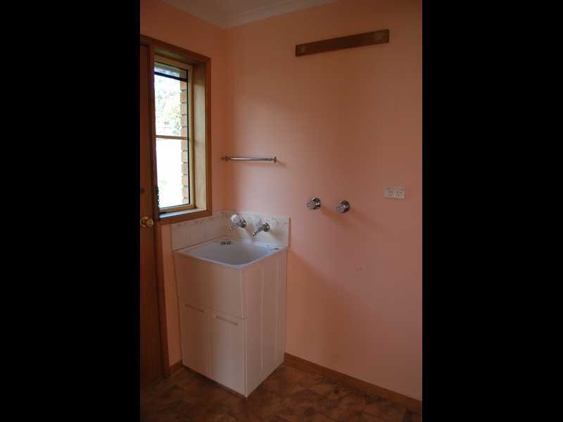 2/38 Cuthbertson Place LENAH VALLEY 5