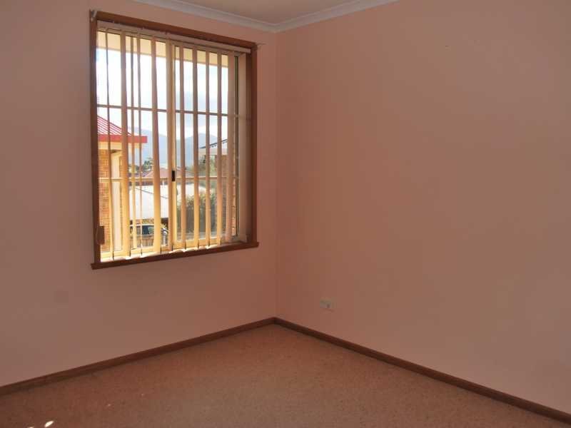 2/38 Cuthbertson Place LENAH VALLEY 7