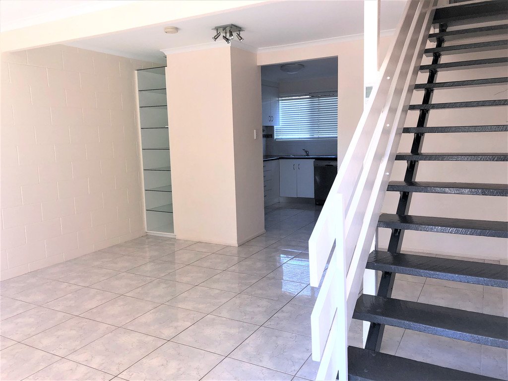 2/38 Marten Street SOUTH GLADSTONE 3