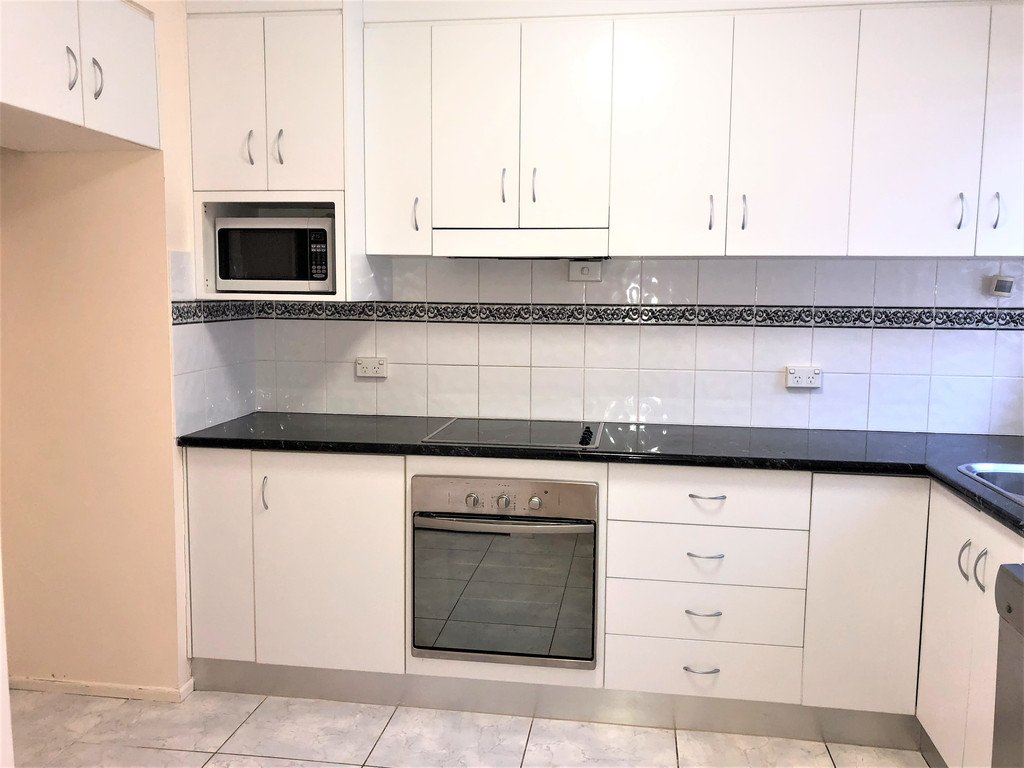 2/38 Marten Street SOUTH GLADSTONE 5