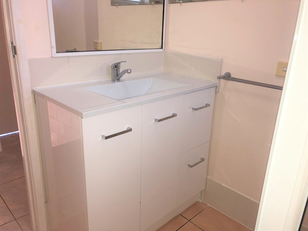 2/38 Marten Street SOUTH GLADSTONE 10