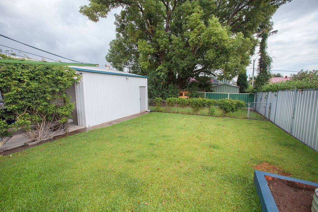 238 New England Highway RUTHERFORD 12