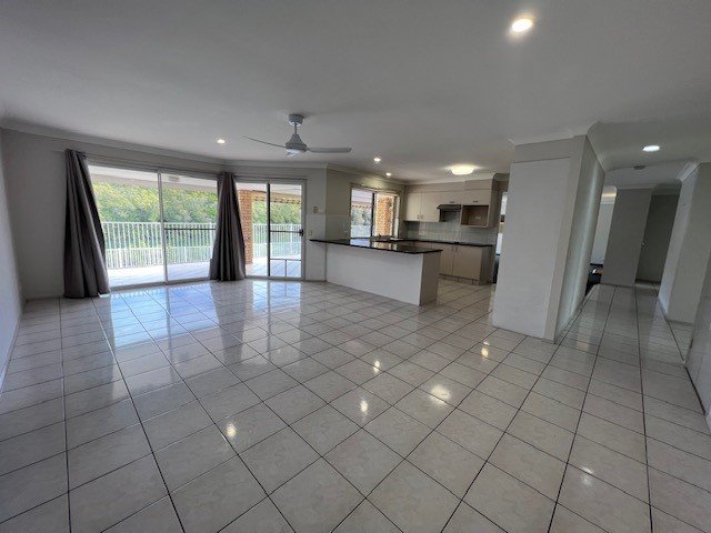 238 Nineteenth Avenue ELANORA 4