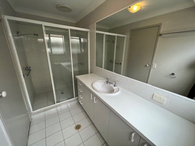 238 Nineteenth Avenue ELANORA 7