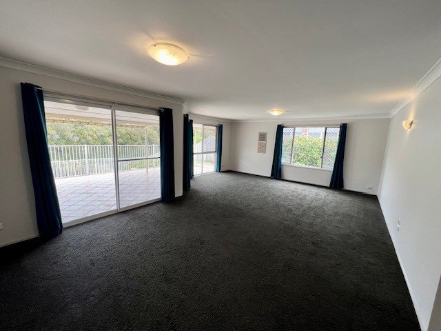 238 Nineteenth Avenue ELANORA 11