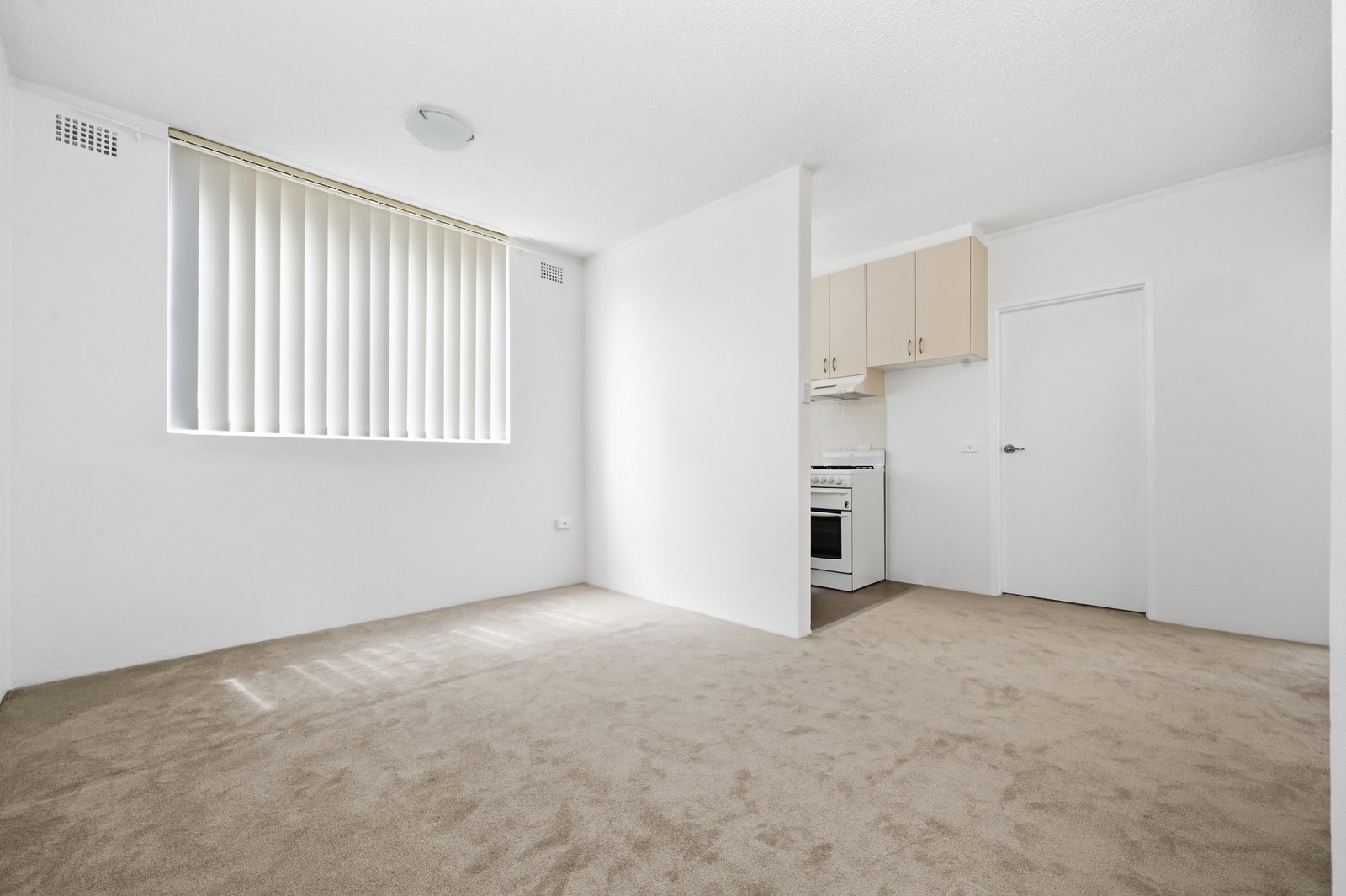 2/38 Rhodes Street HILLSDALE 2