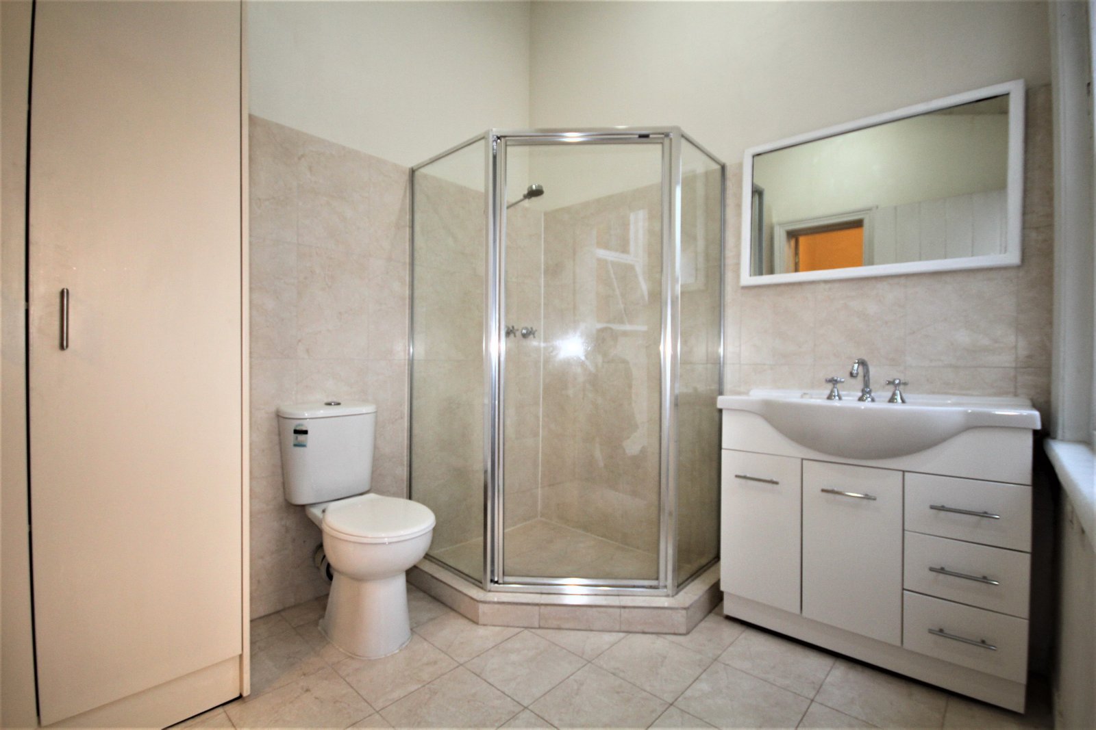 Gallery: 238 Richardson Street