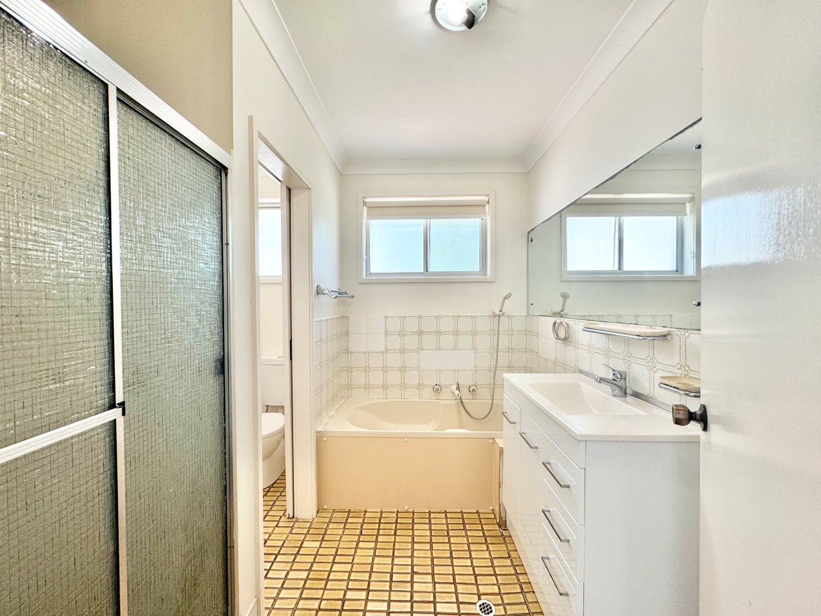 2/38 Ronald Avenue SHOAL BAY 8