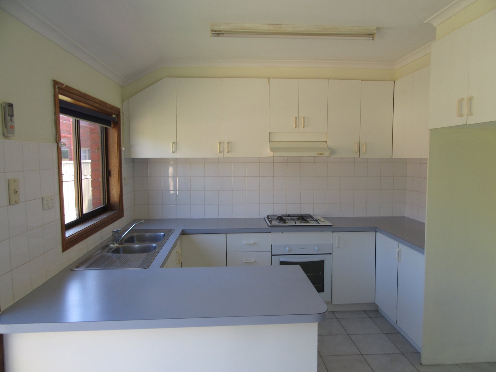 Gallery: 2/38 Schneider Crescent