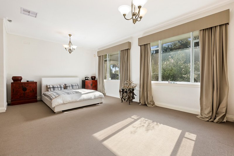 Gallery: 238 South Road