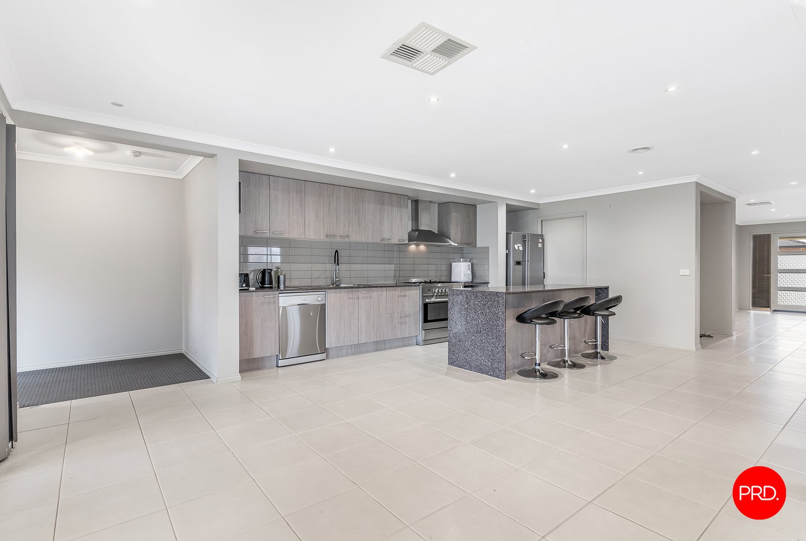 238 Station Street EPSOM 11