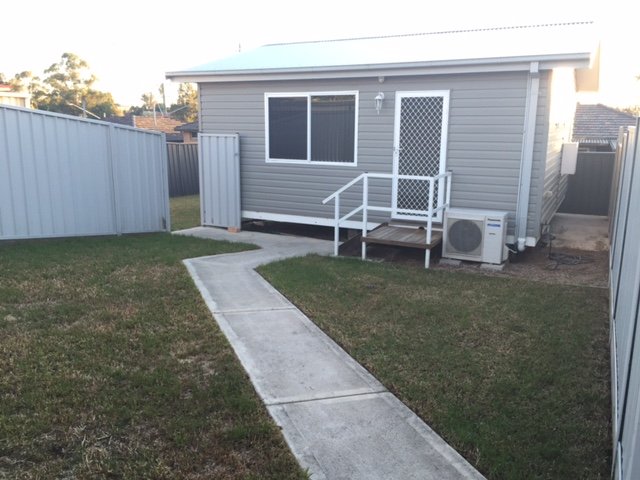 2/38 Tania Avenue SOUTH PENRITH 2