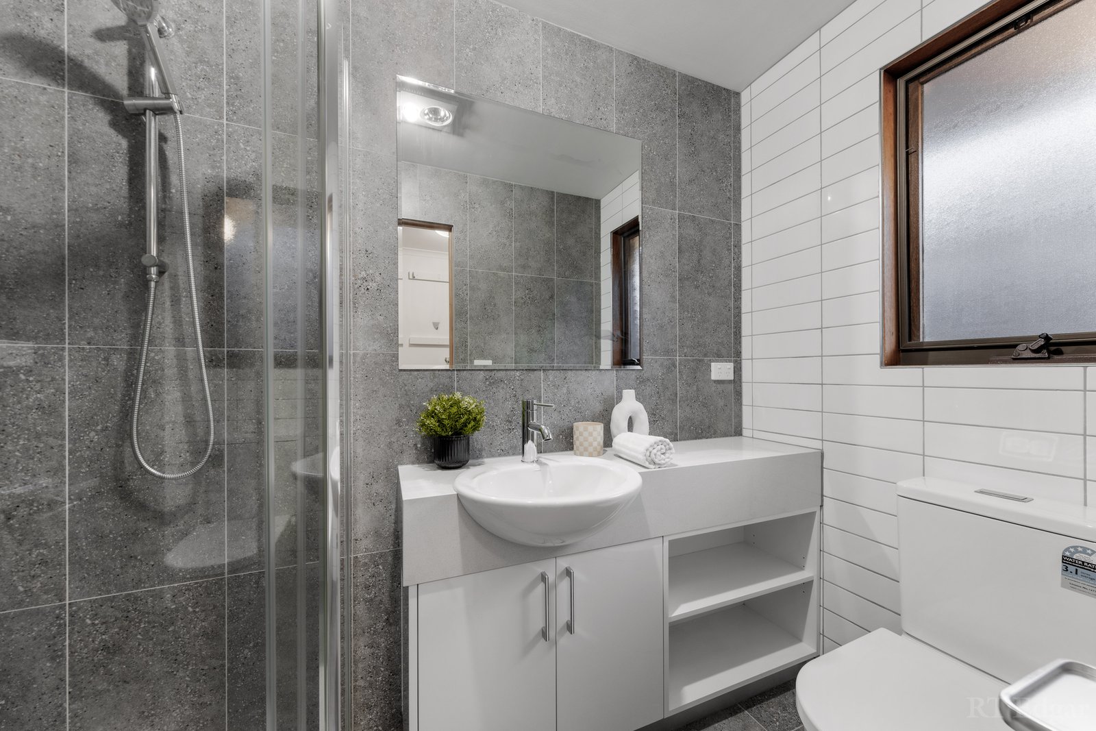 Real Estate and Property in 2/380 Station Street, Box Hill South, VIC