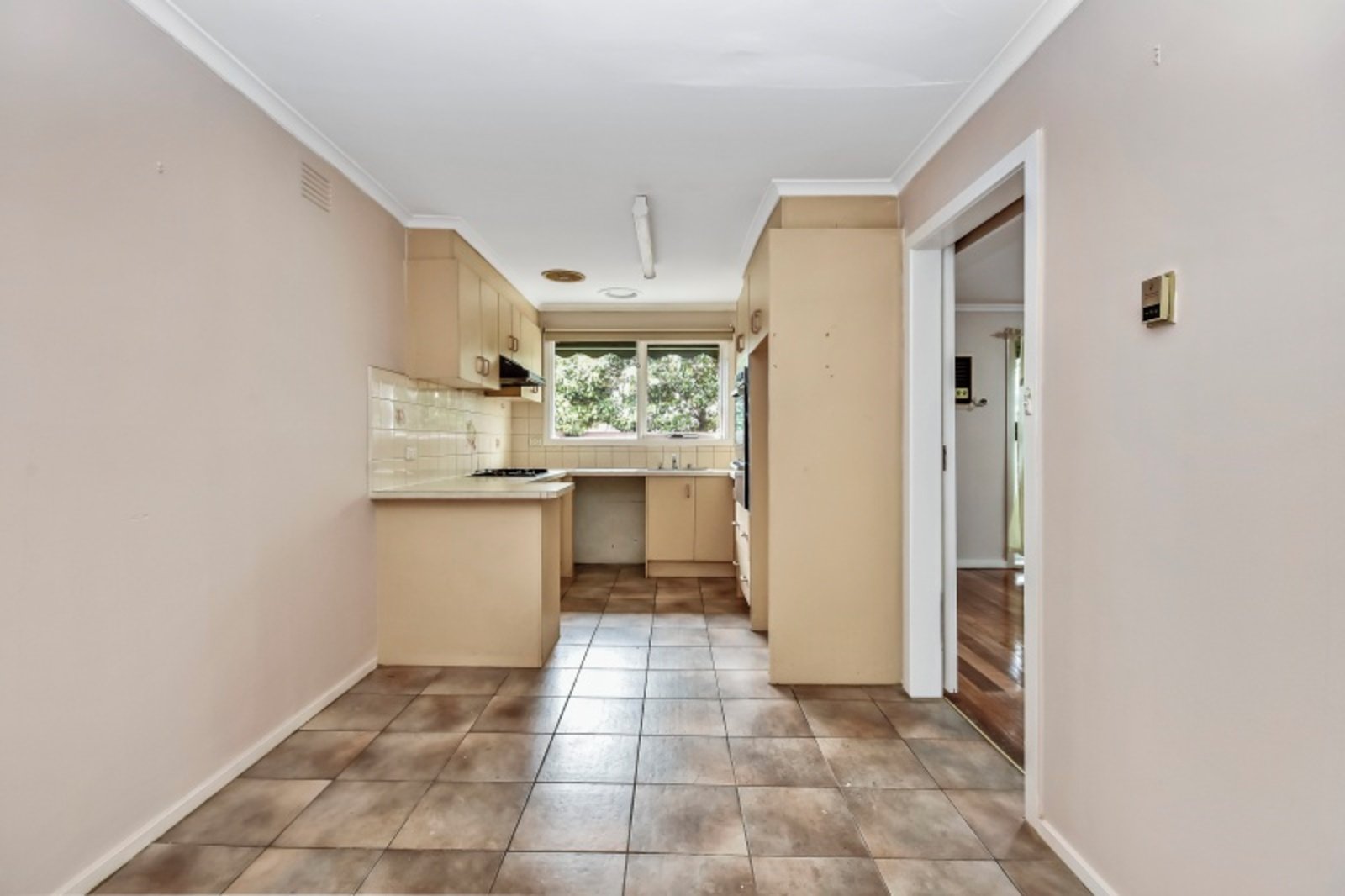 Gallery: 23/83 View Road