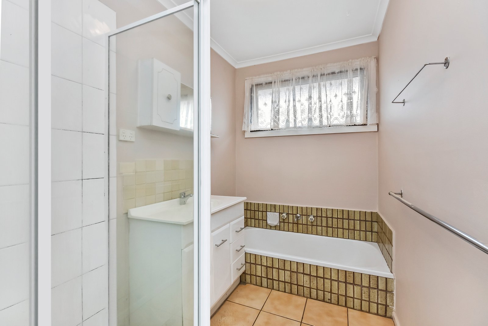Gallery: 23/83 View Street