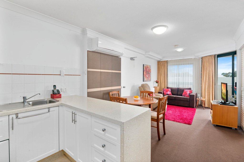 238/99 Griffith Street COOLANGATTA 1