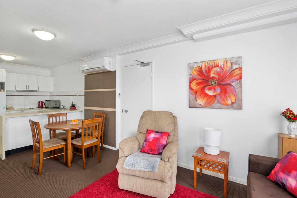 238/99 Griffith Street COOLANGATTA 3
