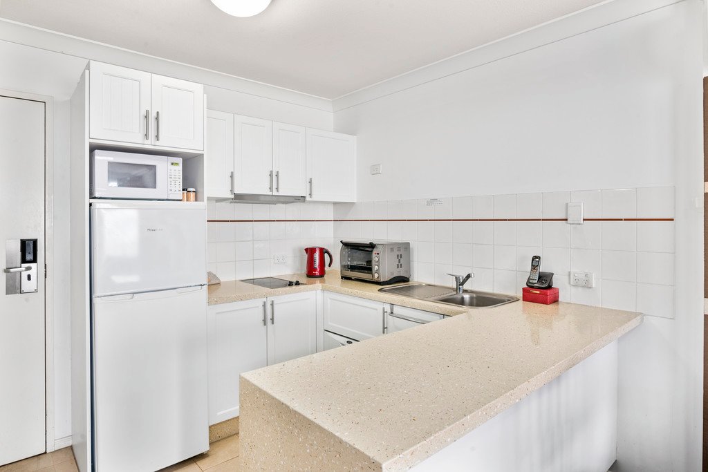 238/99 Griffith Street COOLANGATTA 4