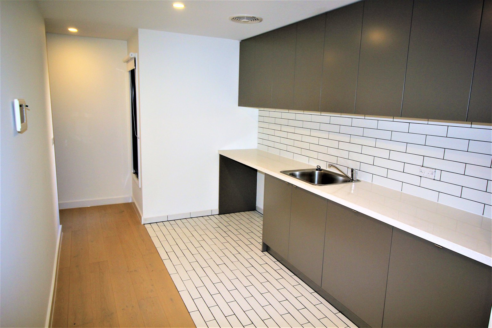 Gallery: 2/39 Aikman Crescent
