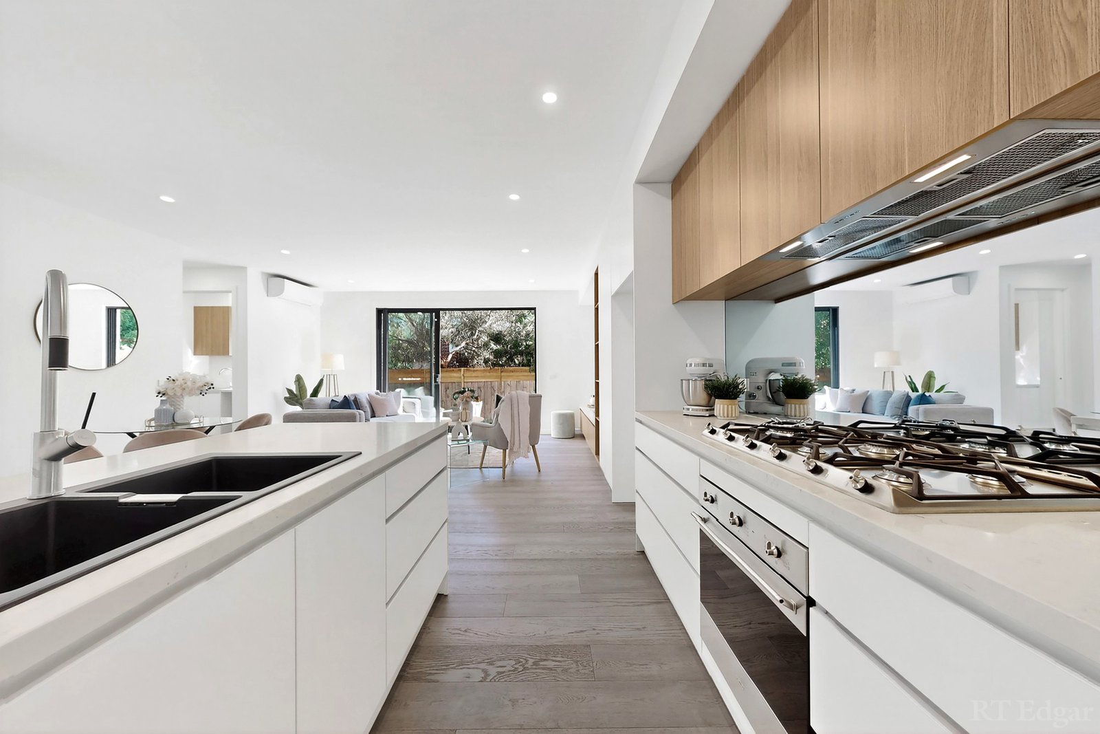 Real Estate and Property in 2/39 Gillard Street, Burwood, VIC