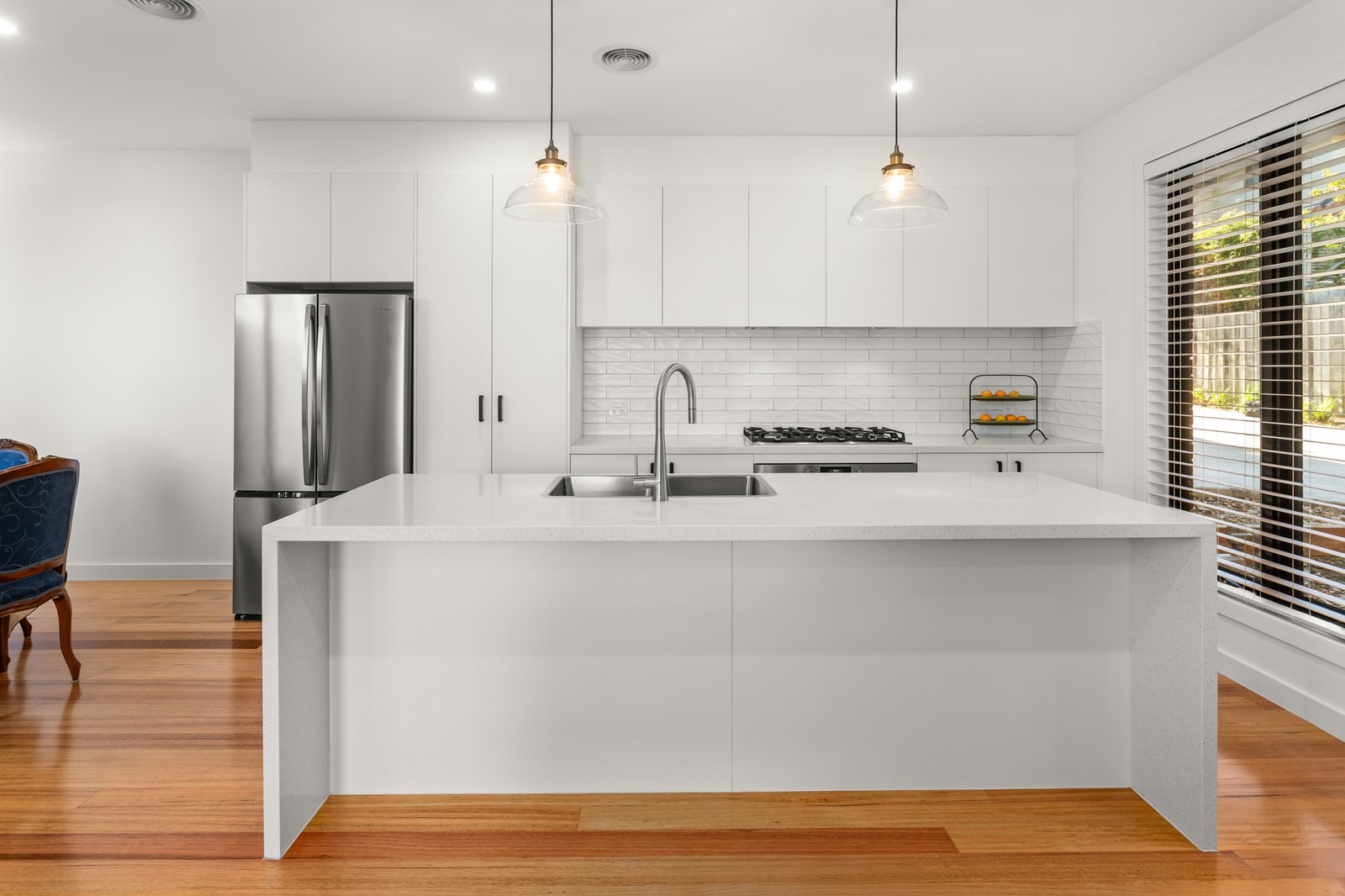Gallery: 2/39 Jindabyne Avenue